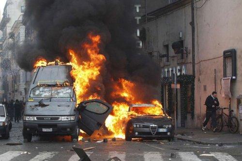 İtalya öğrenci protestosu - Resim 7