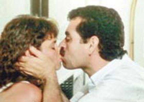 Tek kadınla yetinmediler