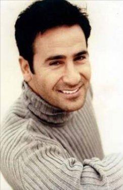 Tek kadınla yetinmediler