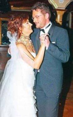 Tek kadınla yetinmediler