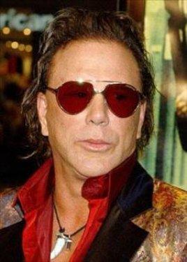 Tek kadınla yetinmediler