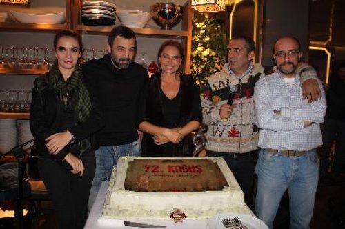 72. Koğuş ekibi kutlamada - Resim 12