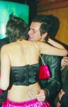 Tek kadınla yetinmediler