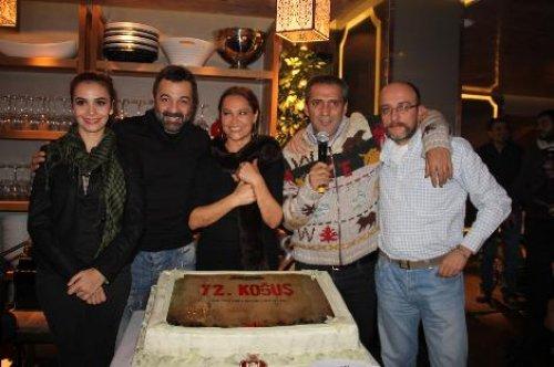 72. Koğuş ekibi kutlamada - Resim 11