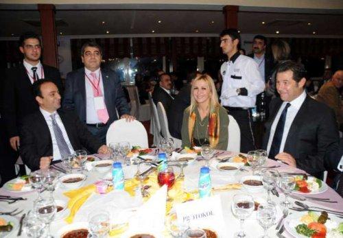 TÜSİAD Başkanı Baydemir'le halayda