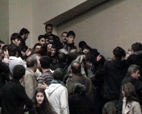 Mümtazer Türköne'ye protesto - Resim 7