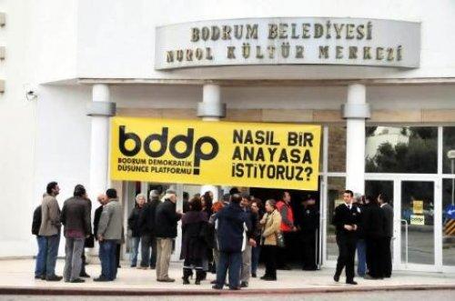 Taraf yazarına tuvalet kağıtlı protesto - Resim 10