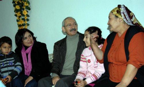 Kılıçdaroğlu gecekondu ziyaret etti - Resim 1