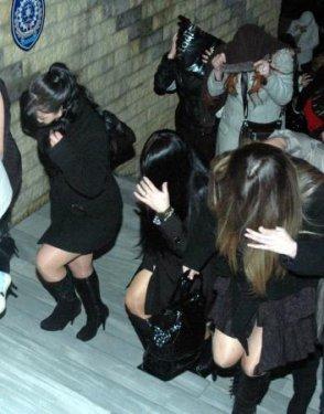 Fuhuş baskınında Venezuellalı 2 travesti - Resim 10