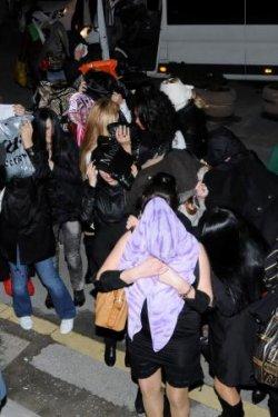 Fuhuş baskınında Venezuellalı 2 travesti - Resim 6