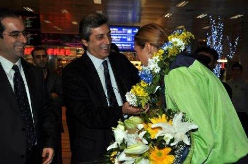 Fenerbahçe Acıbadem yurda döndü