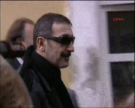 Nurgül Yeşilçay - Cem Özer