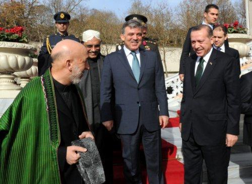 Cumhurbaşkanlarını Cuma Namazı'na götürdü - Resim 5