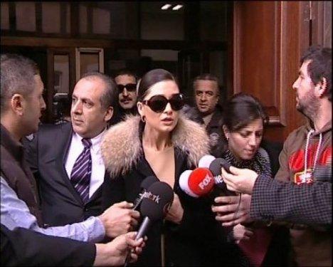 Nurgül Yeşilçay - Cem Özer