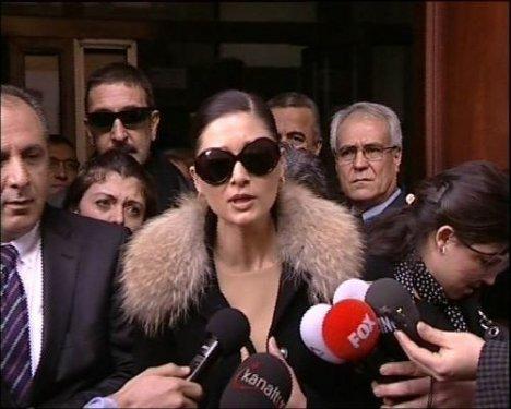 Nurgül Yeşilçay - Cem Özer