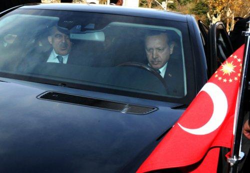 Cumhurbaşkanlarını Cuma Namazı'na götürdü - Resim 3