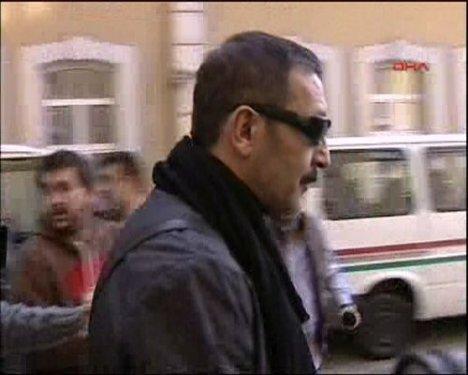 Nurgül Yeşilçay - Cem Özer