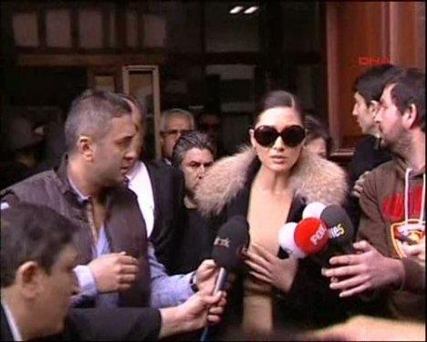 Nurgül Yeşilçay - Cem Özer