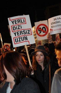 Ünlülerden yerli dizi yersiz uzun protestosu - Resim 25