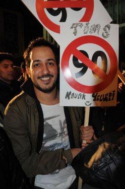 Ünlülerden yerli dizi yersiz uzun protestosu - Resim 41