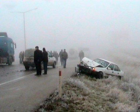 Ankara'da 50'den fazla araç birbirine girdi  - Resim 13