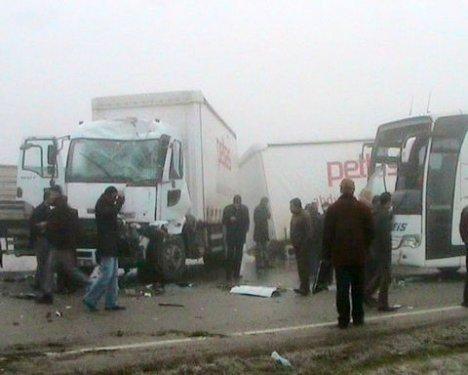 Ankara'da 50'den fazla araç birbirine girdi  - Resim 3