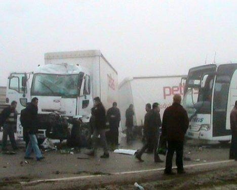 Ankara'da 50'den fazla araç birbirine girdi  - Resim 9