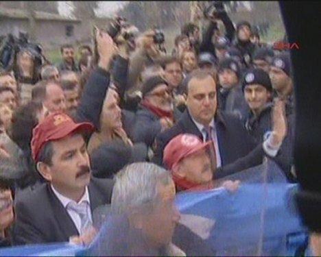DİSK üyelerine polis müdahalesi  - Resim 4