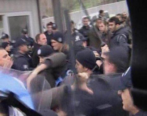 DİSK üyelerine polis müdahalesi  - Resim 15