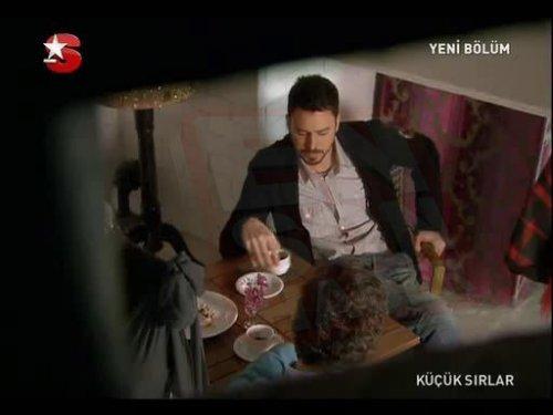 Küçük Sırlar'da eşcinsel ilişki - Resim 6