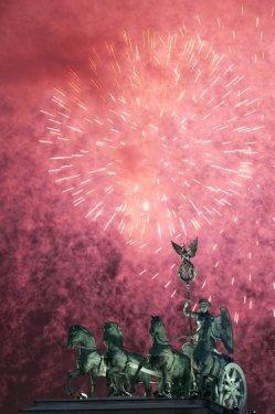 Dünyadan yeni yılı böyle karşıladı