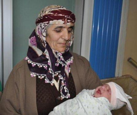 Yeni yılın ilk bebekleri - Resim 7