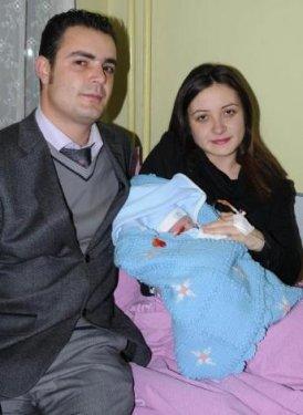 Yeni yılın ilk bebekleri - Resim 15