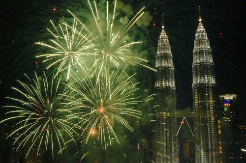 Dünyadan yeni yılı böyle karşıladı