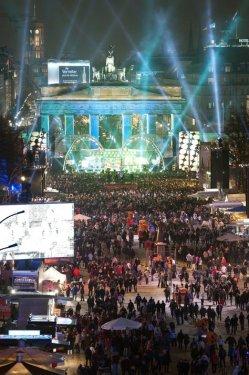 Dünyadan yeni yılı böyle karşıladı