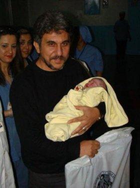 Yeni yılın ilk bebekleri - Resim 18