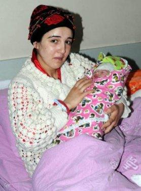 Yeni yılın ilk bebekleri - Resim 14