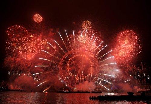 Dünyadan yeni yılı böyle karşıladı