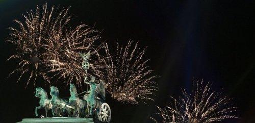 Dünyadan yeni yılı böyle karşıladı