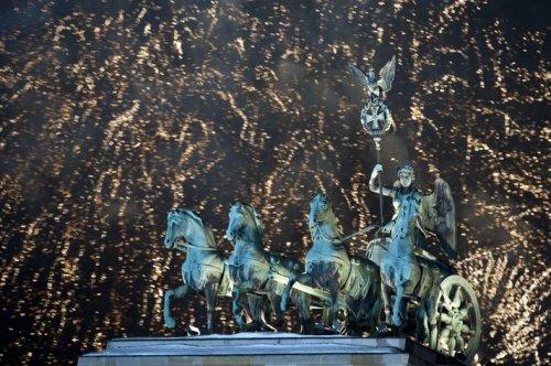 Dünyadan yeni yılı böyle karşıladı