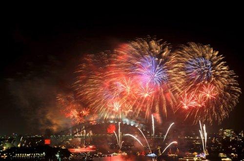 Dünyadan yeni yılı böyle karşıladı