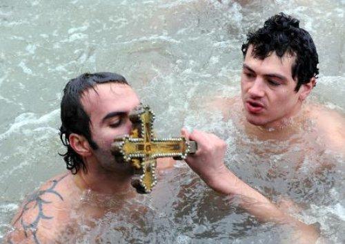 Balat'ta haç çıkarma töreni - Resim 1