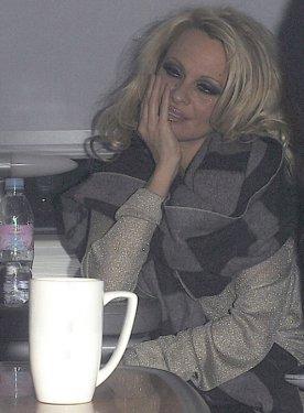 Pamela Anderson saldırıya uğradı - Resim 3