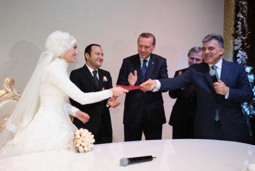 Devletin zirvesi düğünde buluştu - Resim 3