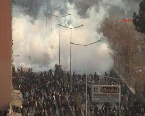 Şırnak Cizre savaş alanı gibi - Resim 6