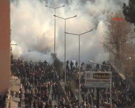 Şırnak Cizre savaş alanı gibi - Resim 9