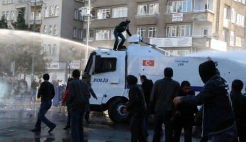 Diyarbakır'da BDP'lilere polis müdahalesi - Resim 5