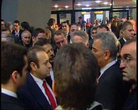 Erdoğan Türk Telekom Arena'yı terk etti