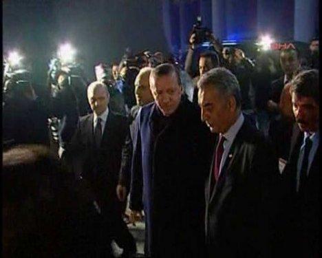 Erdoğan Türk Telekom Arena'yı terk etti