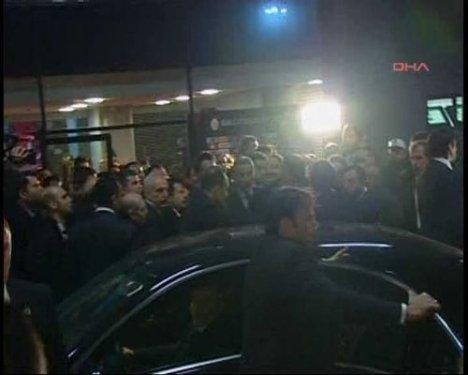 Erdoğan Türk Telekom Arena'yı terk etti